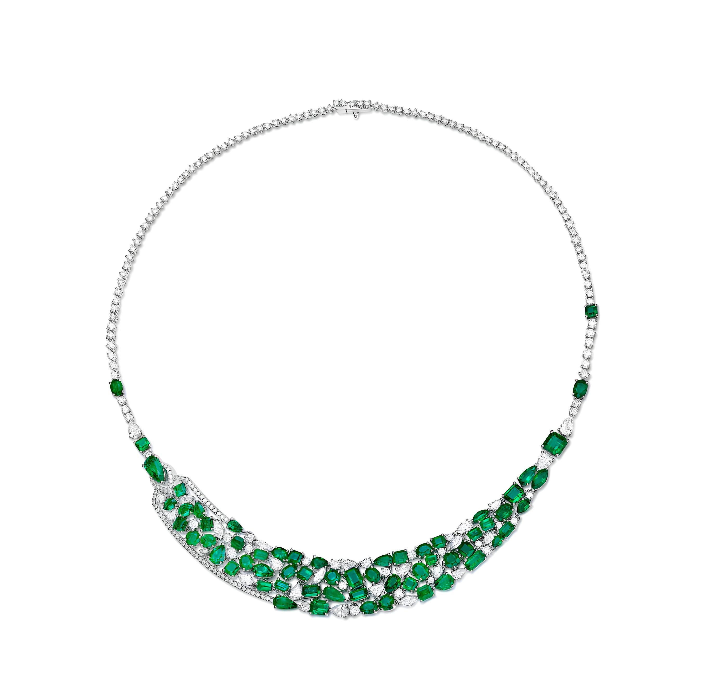 Essence of Color Necklace Emerald