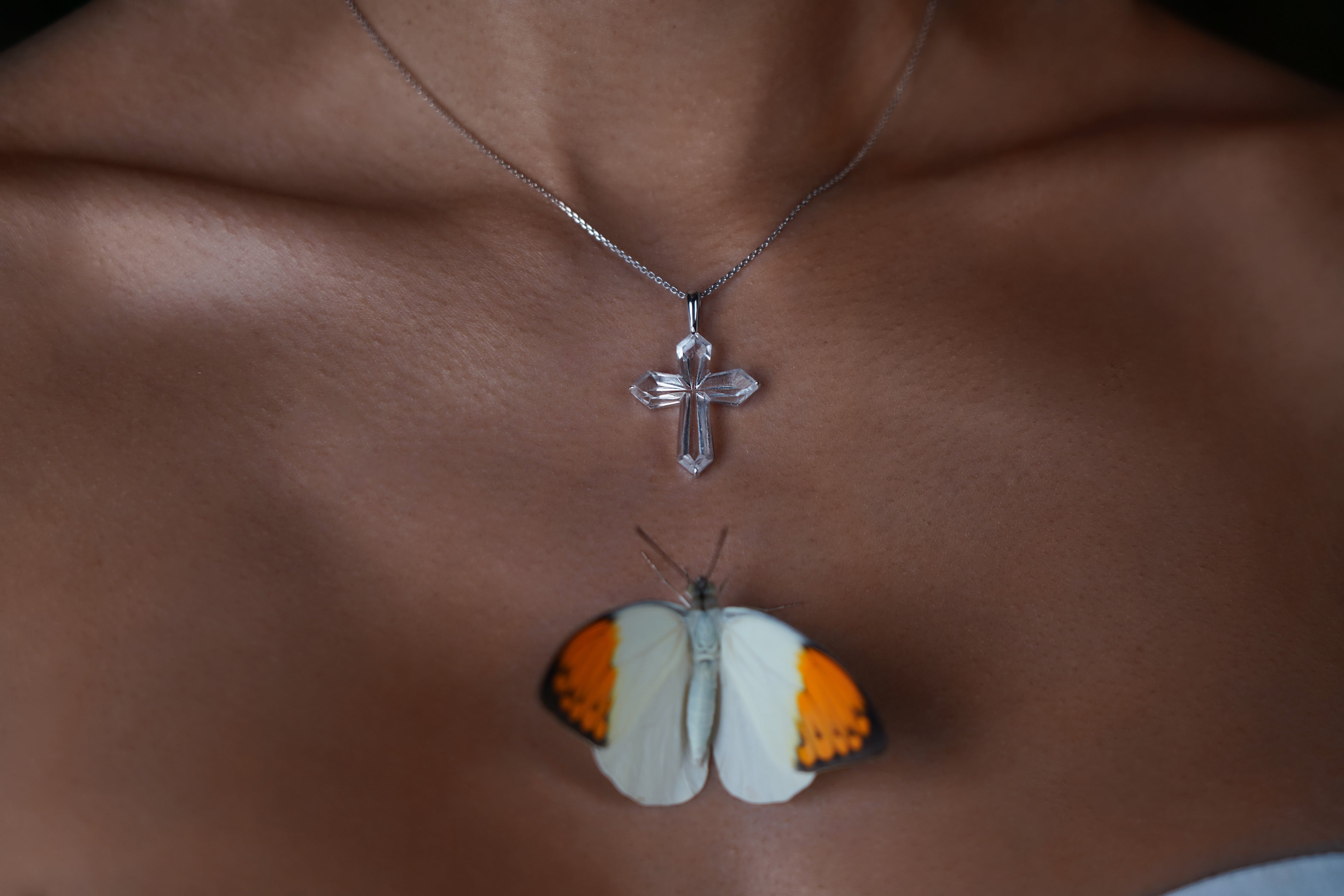 صليب التوباز الأزرق