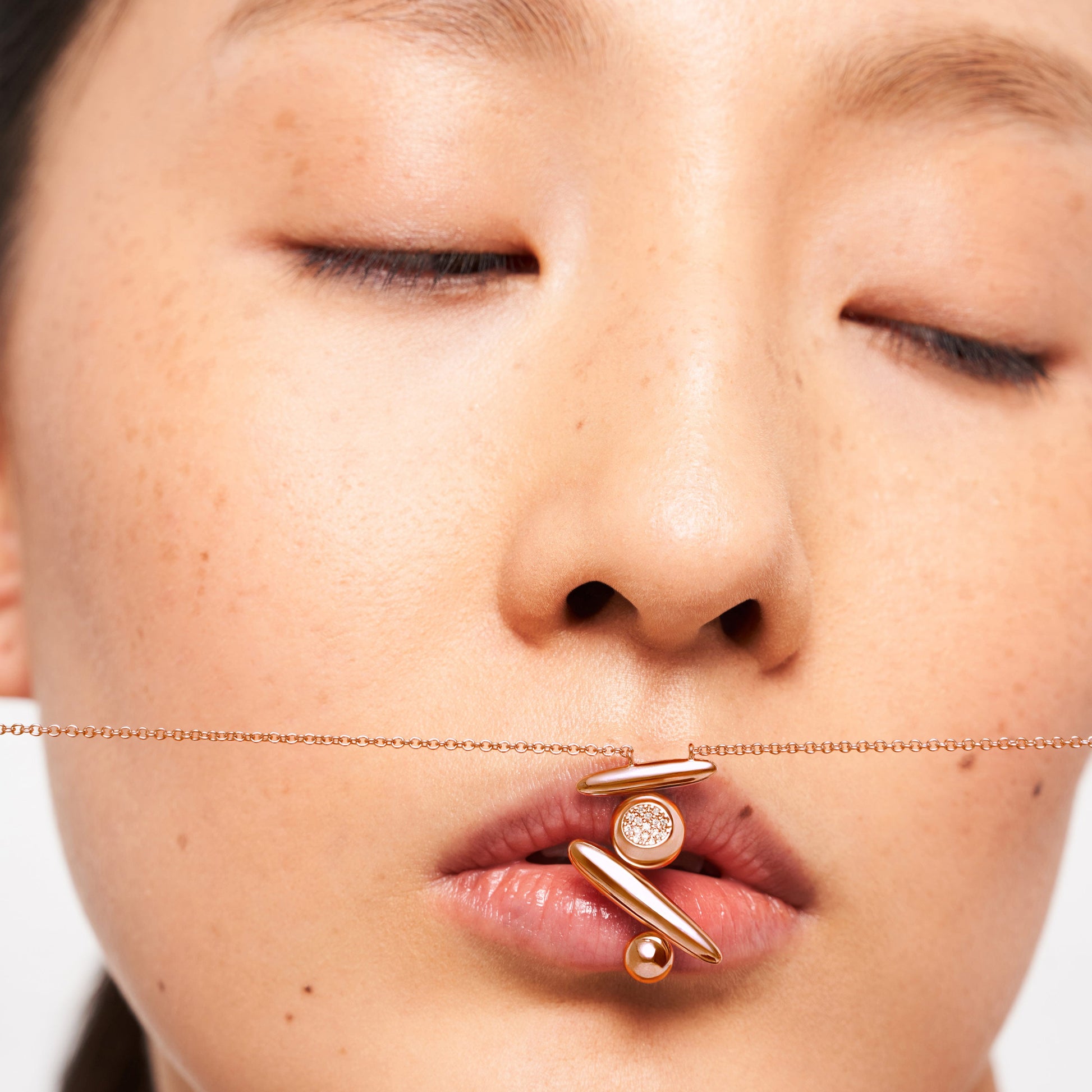 Flow Pause Return Necklace, Rose Gold, Diamonds