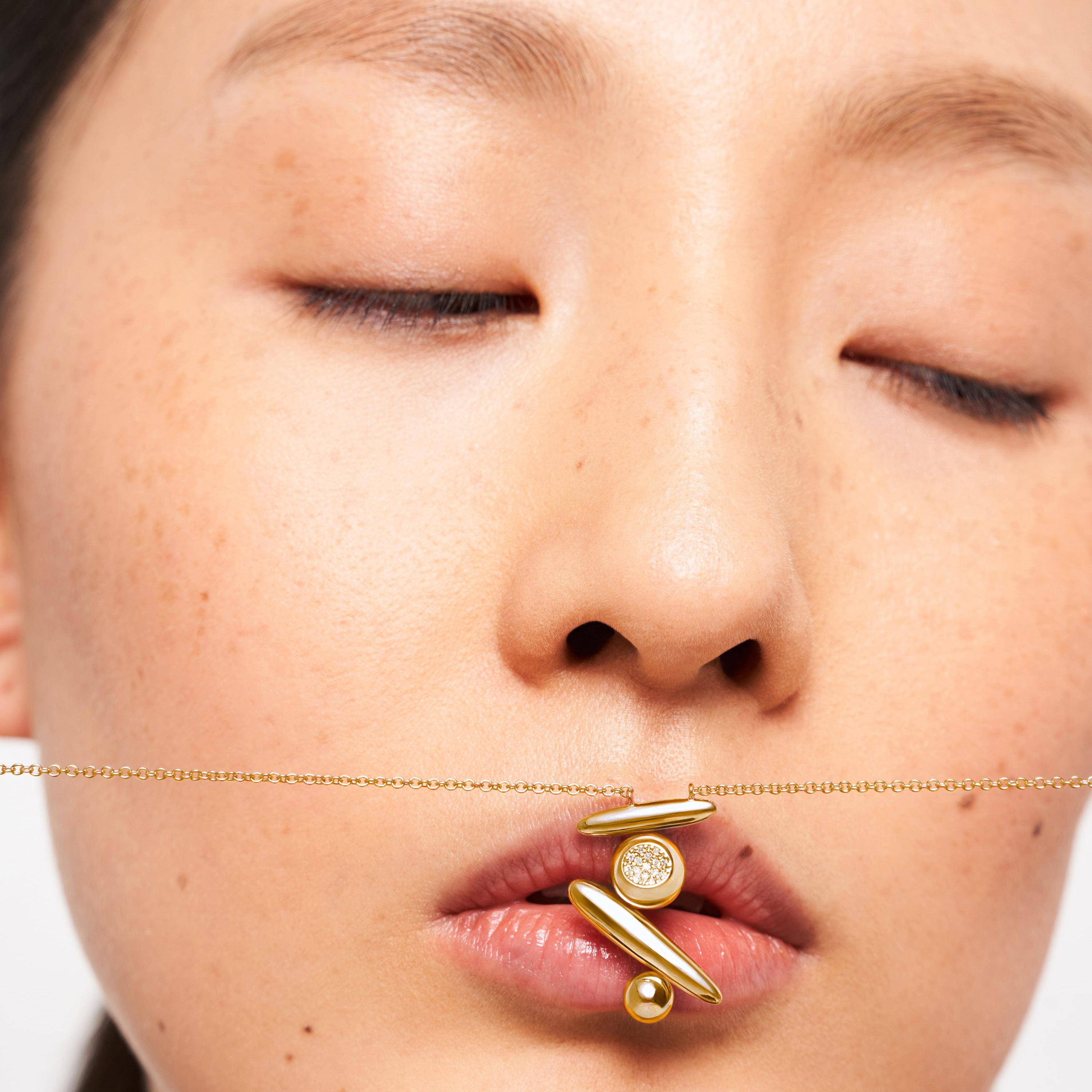 Flow Pause Return Necklace, Yellow Gold, Diamonds